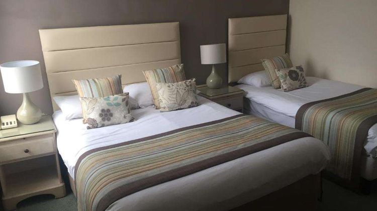 Camelia Hotel & Restaurant Room