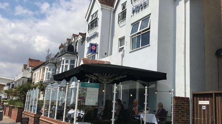 Camelia Hotel & Restaurant Exterior