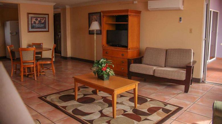 <b>Heritage Hotel Room</b>. Images powered by <a href="https://iceportal.shijigroup.com/" title="IcePortal" target="_blank">IcePortal</a>.