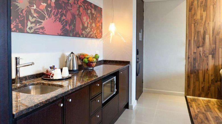 <b>Colosseum Luxury Hotel Room</b>. Images powered by <a href="https://iceportal.shijigroup.com/" title="IcePortal" target="_blank">IcePortal</a>.