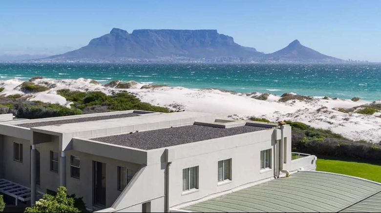 <b>Dolphin Beach Hotel Beach</b>. Images powered by <a href="https://iceportal.shijigroup.com/" title="IcePortal" target="_blank">IcePortal</a>.