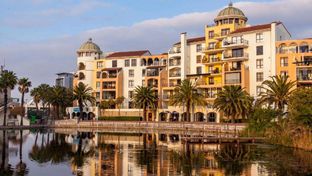 Island Club Hotel & Apartments