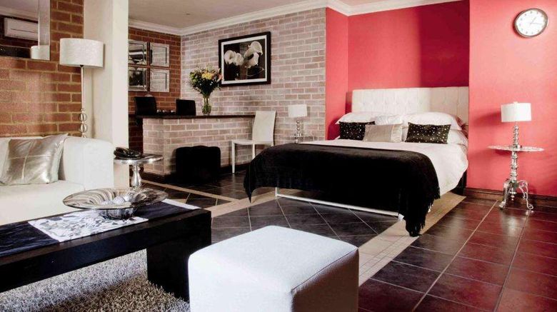 <b>Menlyn Boutique Hotel Room</b>. Images powered by <a href="https://iceportal.shijigroup.com/" title="IcePortal" target="_blank">IcePortal</a>.