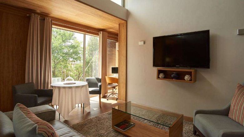<b>Menlyn Boutique Hotel Suite</b>. Images powered by <a href="https://iceportal.shijigroup.com/" title="IcePortal" target="_blank">IcePortal</a>.