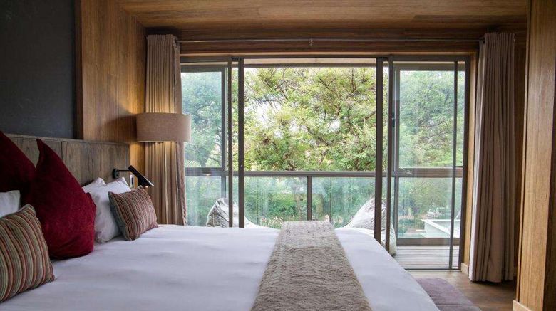 <b>Menlyn Boutique Hotel Suite</b>. Images powered by <a href="https://iceportal.shijigroup.com/" title="IcePortal" target="_blank">IcePortal</a>.