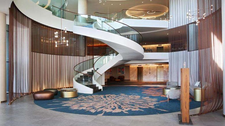 <b>The Houghton Hotel Lobby</b>. Images powered by <a href="https://iceportal.shijigroup.com/" title="IcePortal" target="_blank">IcePortal</a>.