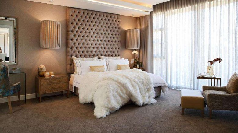 <b>The Houghton Hotel Suite</b>. Images powered by <a href="https://iceportal.shijigroup.com/" title="IcePortal" target="_blank">IcePortal</a>.