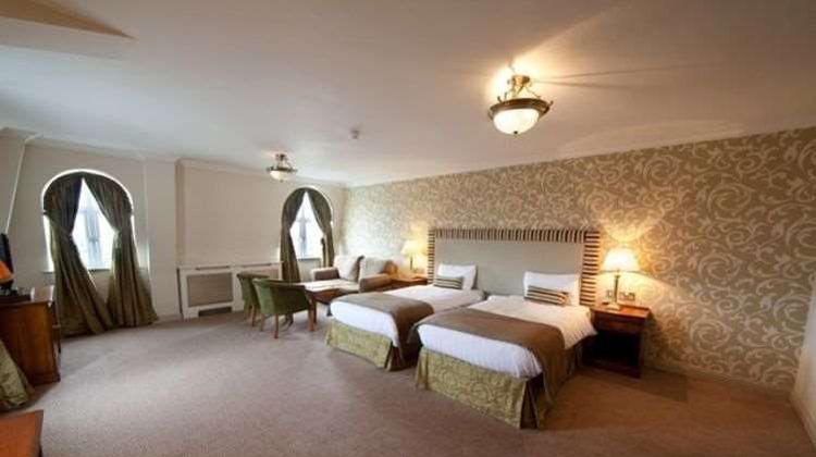 Bracken Court Hotel Room