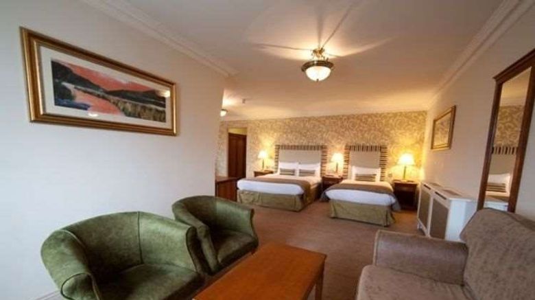 <b>Bracken Court Hotel Room</b>. Images powered by <a href="https://iceportal.shijigroup.com/" title="IcePortal" target="_blank">IcePortal</a>.