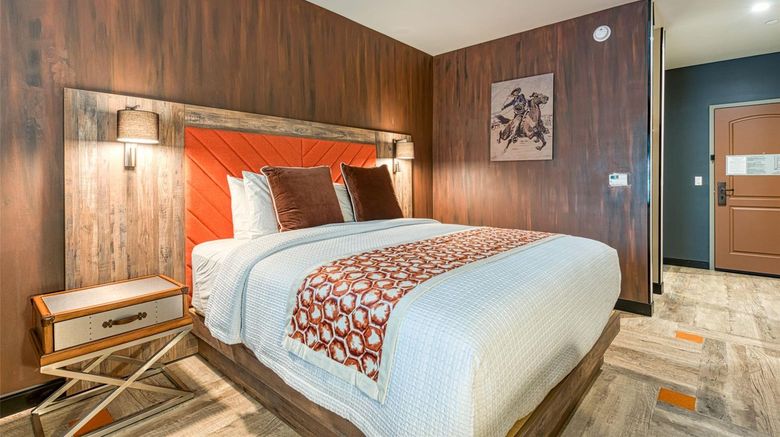 <b>Hotel Lexen - Newhall Near Six Flags Room</b>. Images powered by <a href="https://iceportal.shijigroup.com/" title="IcePortal" target="_blank">IcePortal</a>.