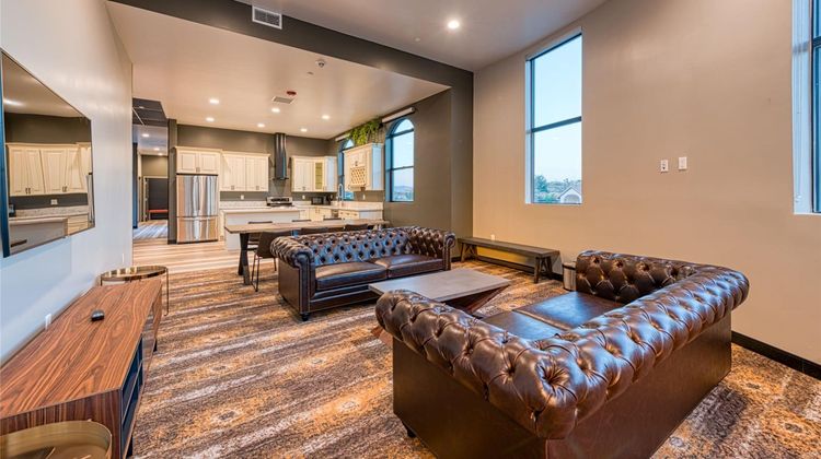 Hotel Lexen - Newhall Near Six Flags Suite