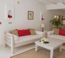 Medina Palms Room