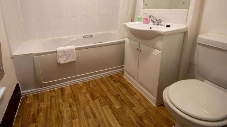 Royal Kettering Hotel Room