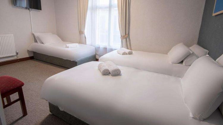 Royal Kettering Hotel Room