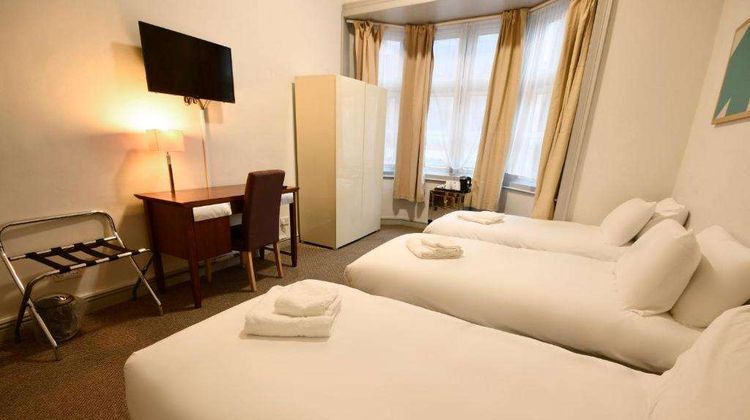 Royal Kettering Hotel Room