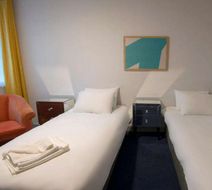 Royal Kettering Hotel Room