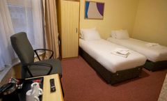 Royal Kettering Hotel