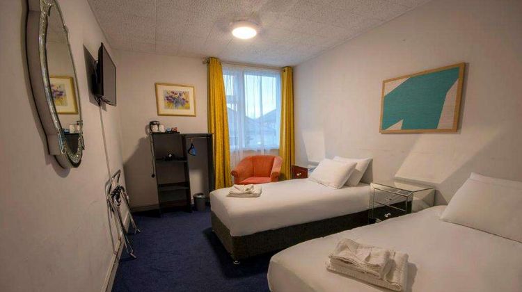 Royal Kettering Hotel Room