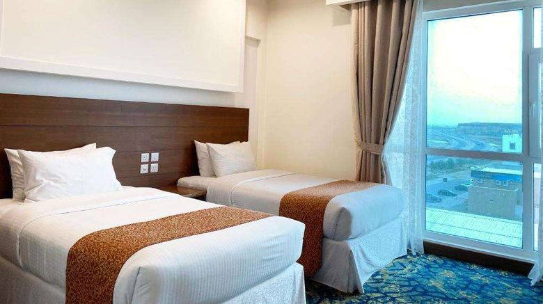 <b>Sur Grand Hotel Room</b>. Images powered by <a href="https://iceportal.shijigroup.com/" title="IcePortal" target="_blank">IcePortal</a>.