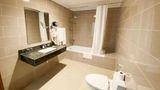 <b>Sur Grand Hotel Room</b>. Images powered by <a href="https://iceportal.shijigroup.com/" title="IcePortal" target="_blank">IcePortal</a>.