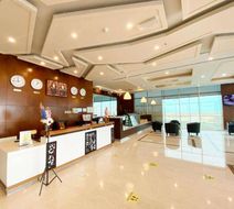 Sur Grand Hotel Lobby