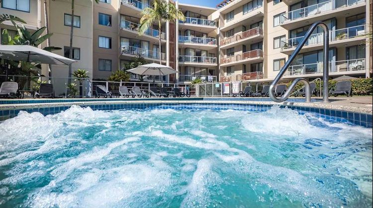 Swell Resort Burleigh Beach Pool