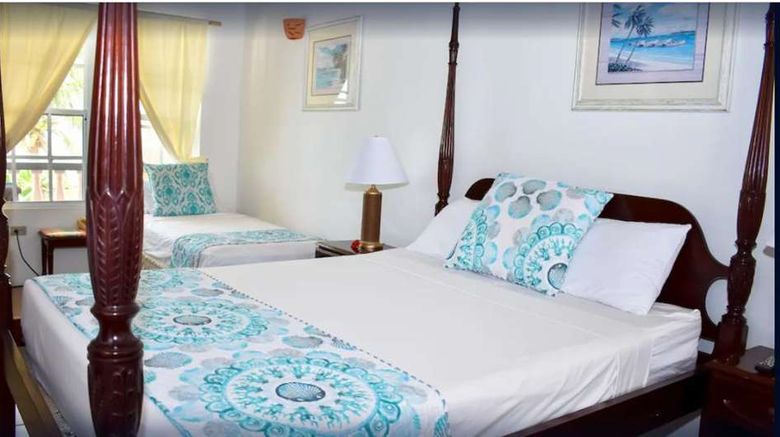 <b>Catamaran Hotel Room</b>. Images powered by <a href="https://iceportal.shijigroup.com/" title="IcePortal" target="_blank">IcePortal</a>.