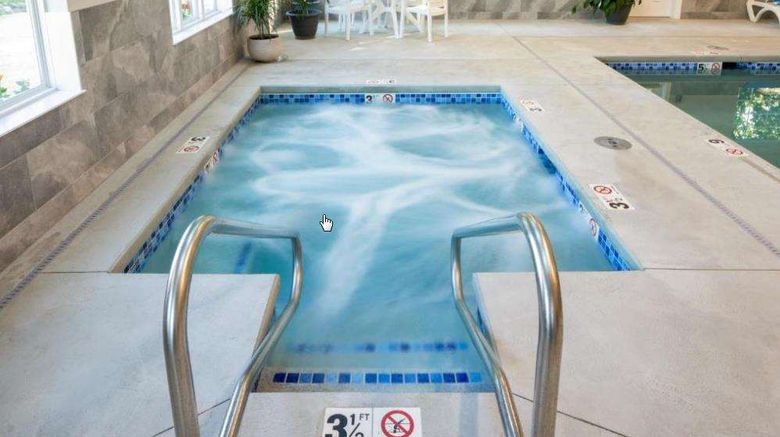 <b>Country Inn at Camden Rockport Pool</b>. Images powered by <a href="https://iceportal.shijigroup.com/" title="IcePortal" target="_blank">IcePortal</a>.