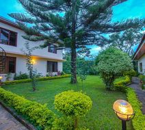 Milimani Lodge Exterior