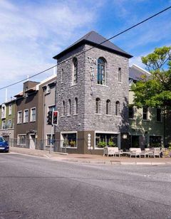 The Twelve Hotel