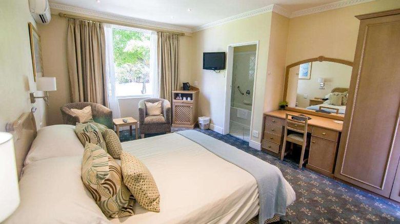 <b>The Beach Hotel Room</b>. Images powered by <a href="https://iceportal.shijigroup.com/" title="IcePortal" target="_blank">IcePortal</a>.