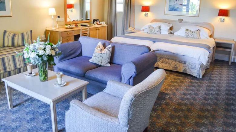 <b>The Beach Hotel Room</b>. Images powered by <a href="https://iceportal.shijigroup.com/" title="IcePortal" target="_blank">IcePortal</a>.