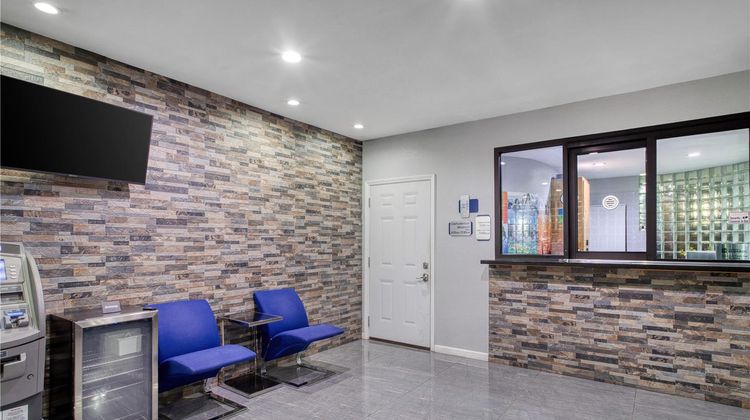 SureStay Hotel by BW Spring North Hoston Lobby
