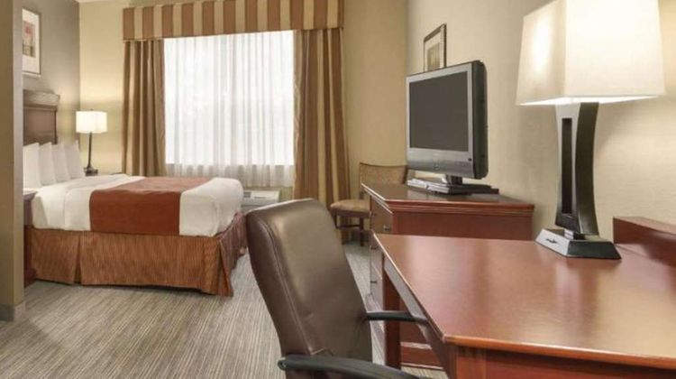 Seffner Inn & Suites Room