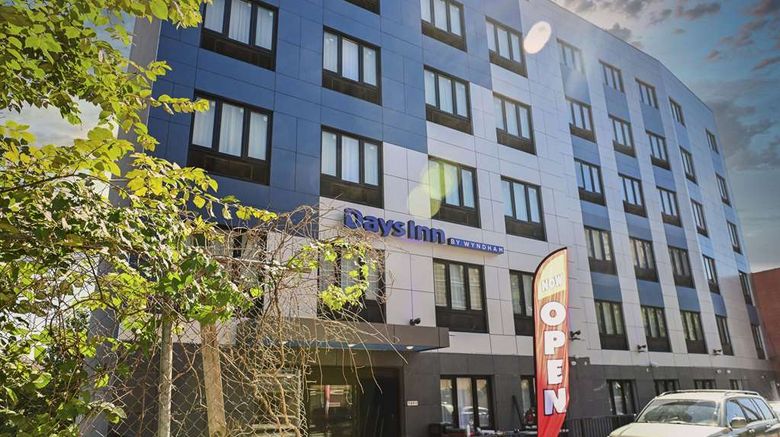 <b>Days Inn by Wyndham Bronx Exterior</b>. Images powered by <a href="https://iceportal.shijigroup.com/" title="IcePortal" target="_blank">IcePortal</a>.