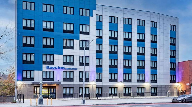 <b>Days Inn by Wyndham Bronx Exterior</b>. Images powered by <a href="https://iceportal.shijigroup.com/" title="IcePortal" target="_blank">IcePortal</a>.
