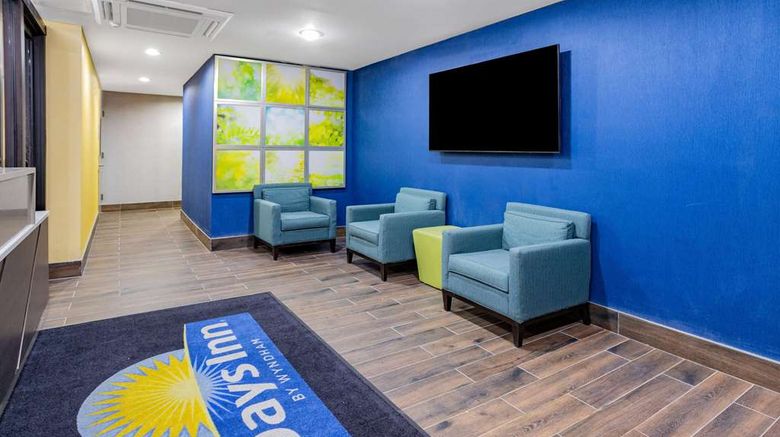 <b>Days Inn by Wyndham Bronx Lobby</b>. Images powered by <a href="https://iceportal.shijigroup.com/" title="IcePortal" target="_blank">IcePortal</a>.