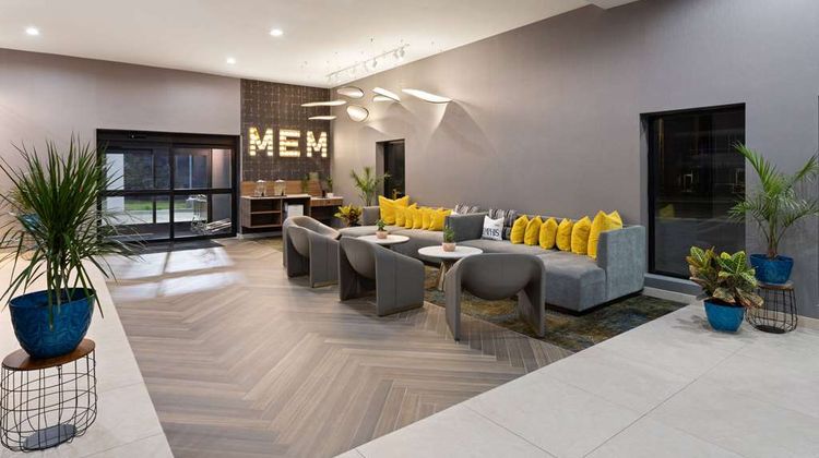 La Quinta Inn & Suites Memphis I-240 Lobby