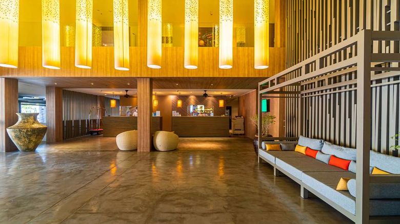 <b>Radisson Resort & Suites Phuket Lobby</b>. Images powered by <a href="https://iceportal.shijigroup.com/" title="IcePortal" target="_blank">IcePortal</a>.