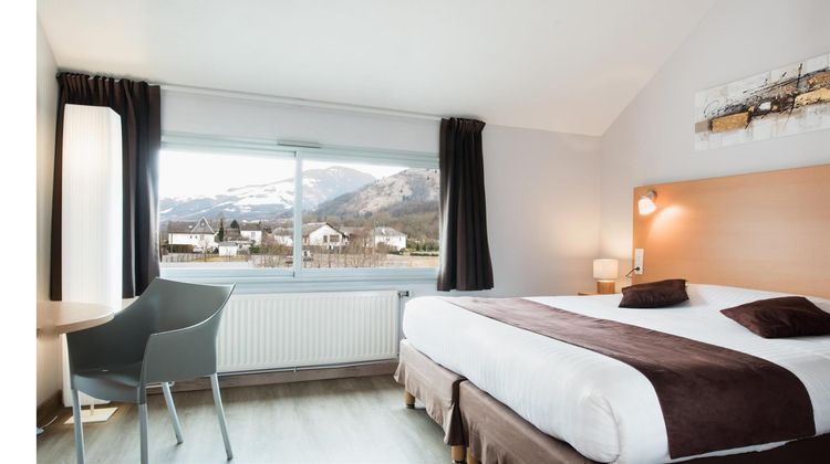 Carre Py Hotel Room