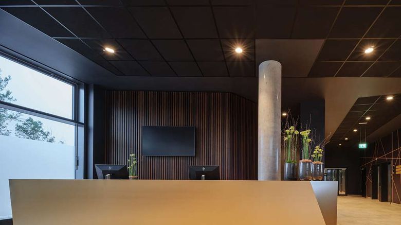 <b>Dorint Hotel Munich/Garching Lobby</b>. Images powered by <a href="https://iceportal.shijigroup.com/" title="IcePortal" target="_blank">IcePortal</a>.