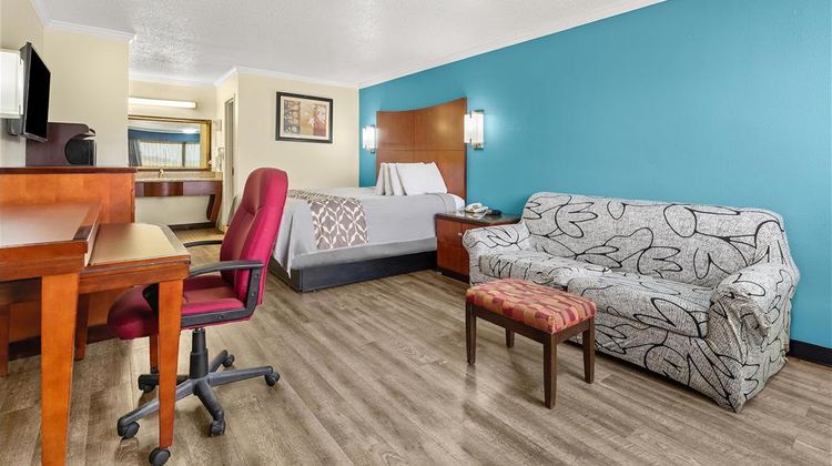 Americas Best Value Inn & Suites Room