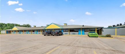 Americas Best Value Inn & Suites Exterior