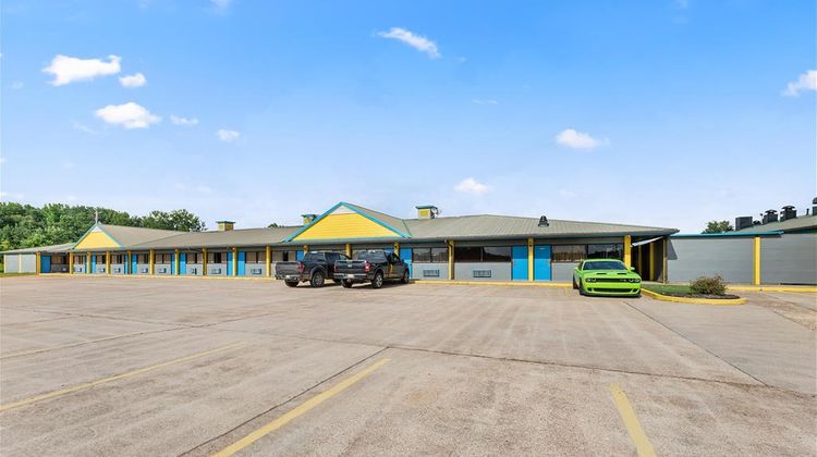 Americas Best Value Inn & Suites Exterior