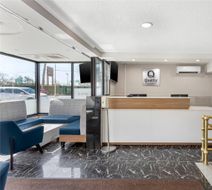 Quality Inn Jamaica JFK Airport Lobby