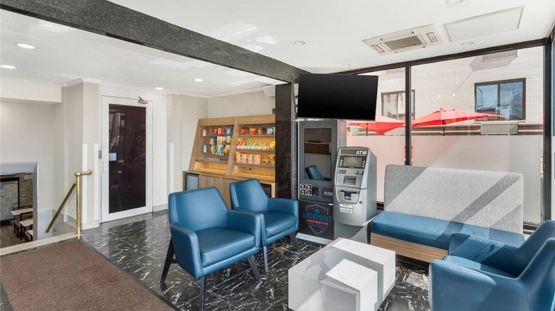 <b>Quality Inn Jamaica JFK Airport Lobby</b>. Images powered by <a href="https://iceportal.shijigroup.com/" title="IcePortal" target="_blank">IcePortal</a>.