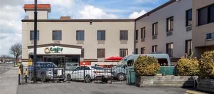 Quality Inn Jamaica JFK Airport Exterior