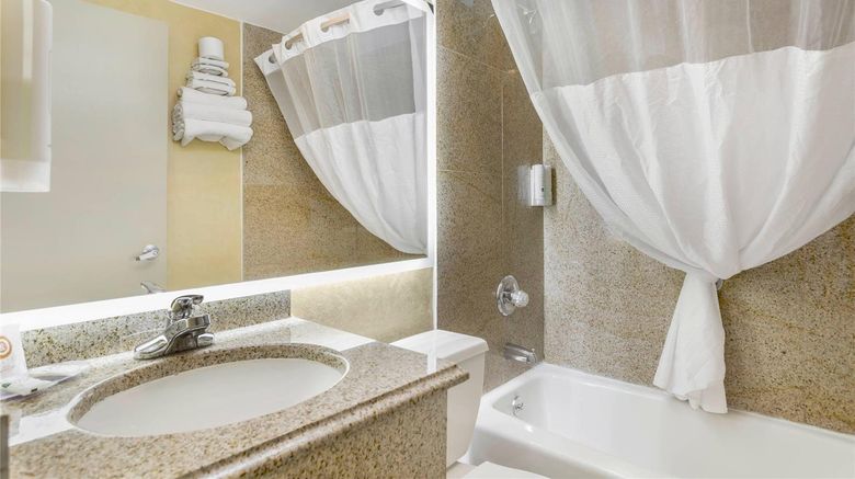 <b>Quality Inn Jamaica JFK Airport Room</b>. Images powered by <a href="https://iceportal.shijigroup.com/" title="IcePortal" target="_blank">IcePortal</a>.