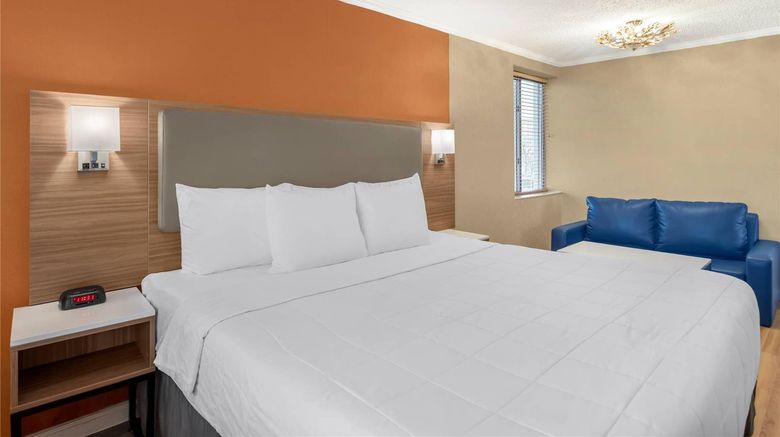 <b>Quality Inn Jamaica JFK Airport Suite</b>. Images powered by <a href="https://iceportal.shijigroup.com/" title="IcePortal" target="_blank">IcePortal</a>.