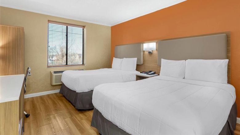 <b>Quality Inn Jamaica JFK Airport Room</b>. Images powered by <a href="https://iceportal.shijigroup.com/" title="IcePortal" target="_blank">IcePortal</a>.
